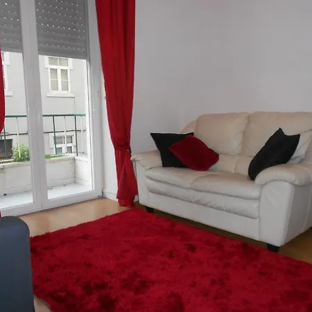 Apartamento Campolide 3 Assoalhadas *