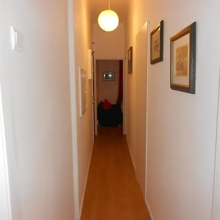 Apartment Campolide 3 Assoalhadas Lisbon
